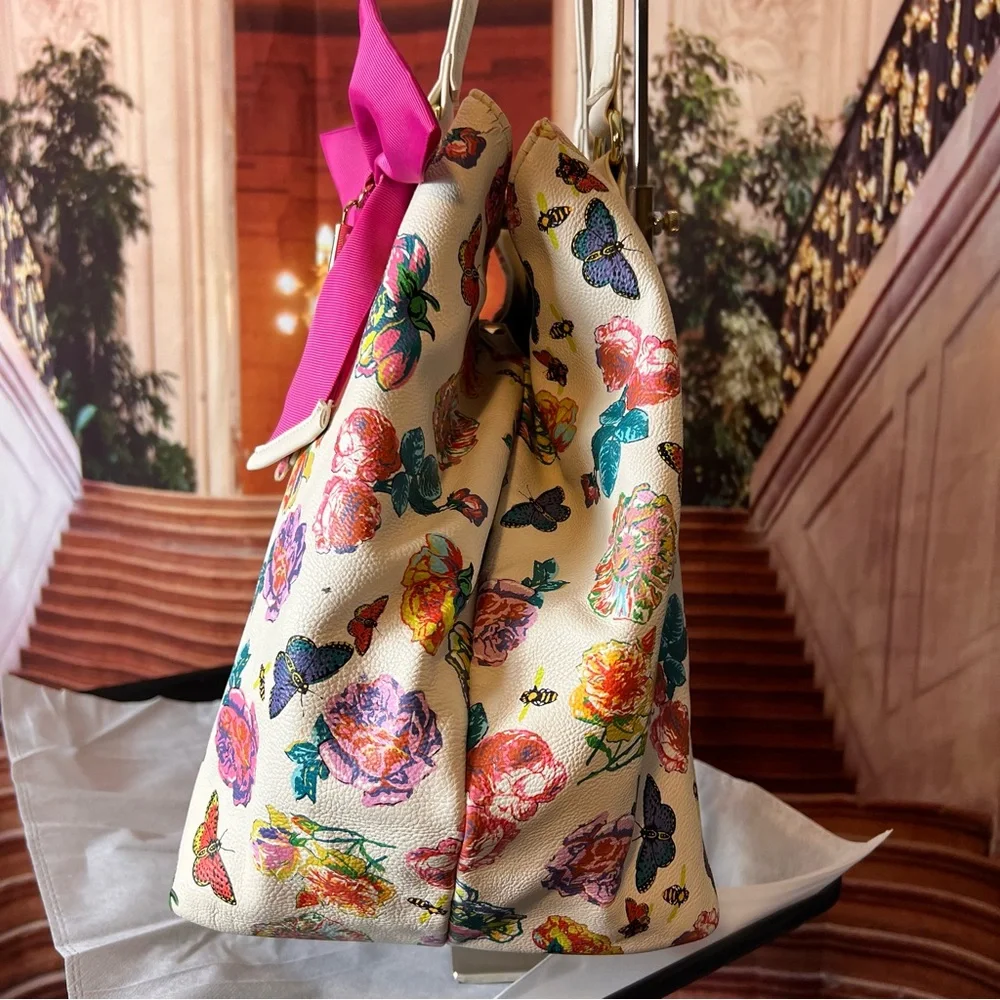 Betsey Johnson Large Colorful Floral Women's Bag with Pink Bow 🎀 charm - Picture 8 of 15